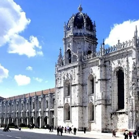 Ac In The Bedrooms, Near The River, Spacious