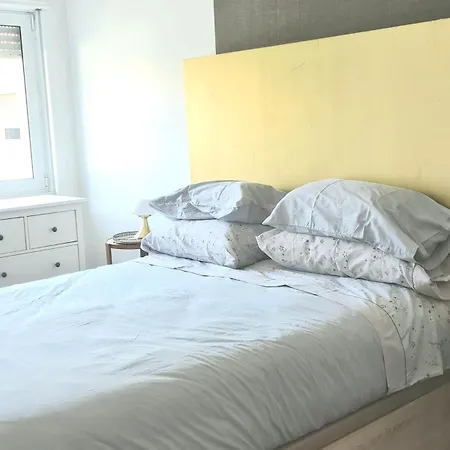 Ac In The Bedrooms, Near The River, Spacious Lissabon